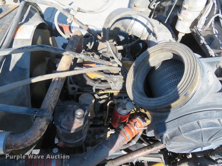 image for item FP9445 1999 Peterbilt 330  dump truck