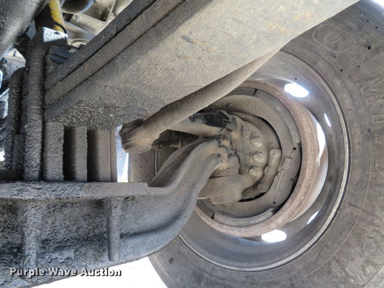 image for item FP9445 1999 Peterbilt 330  dump truck