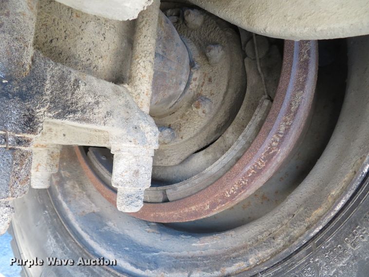 image for item FP9445 1999 Peterbilt 330  dump truck