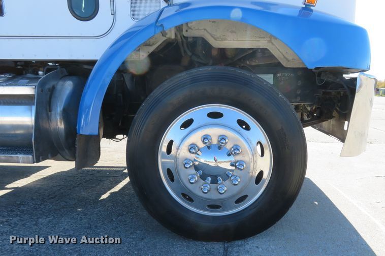 image for item FP9445 1999 Peterbilt 330  dump truck