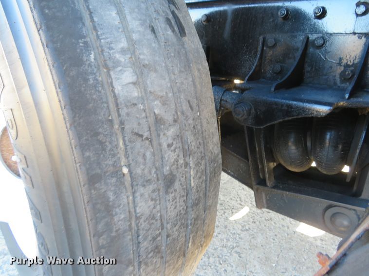 image for item FP9445 1999 Peterbilt 330  dump truck