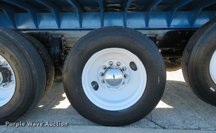image for item FP9445 1999 Peterbilt 330  dump truck