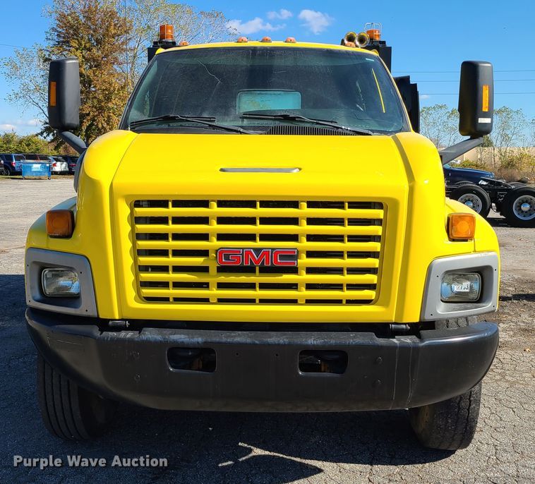 image for item GO9482 2008 GMC C7500  Crew Cab dump truck