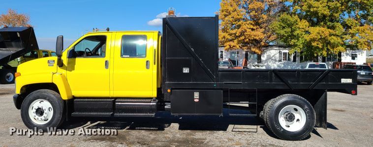 image for item GO9482 2008 GMC C7500  Crew Cab dump truck