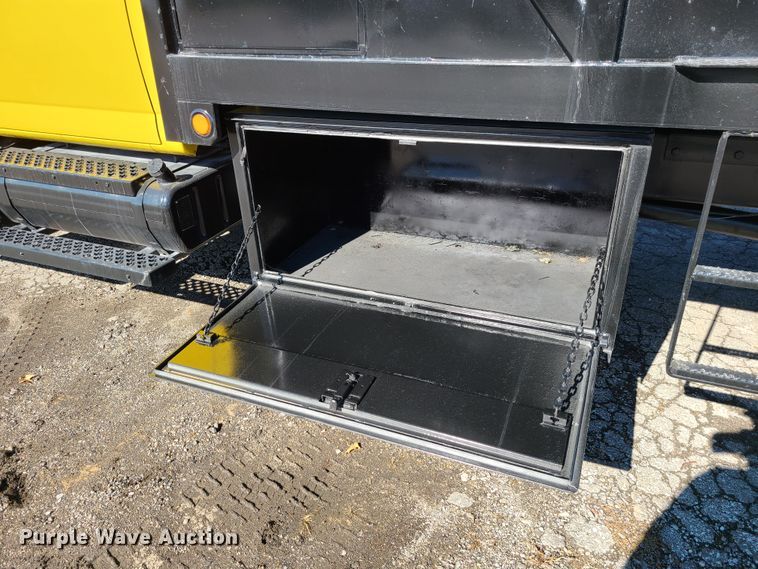 image for item GO9482 2008 GMC C7500  Crew Cab dump truck