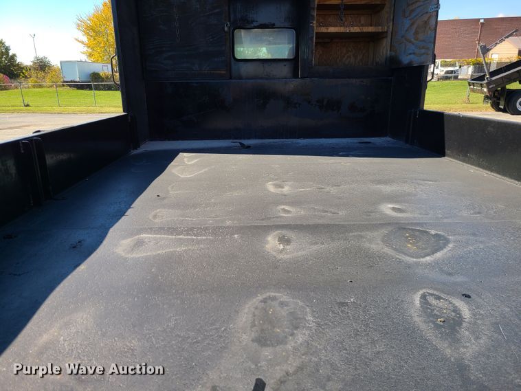 image for item GO9482 2008 GMC C7500  Crew Cab dump truck