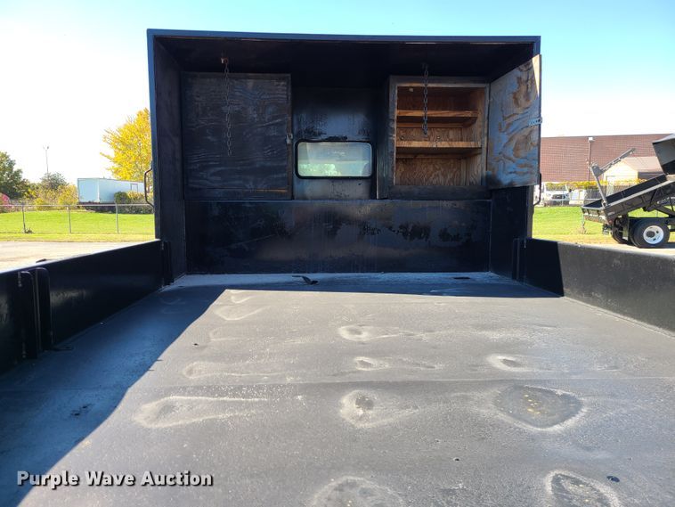 image for item GO9482 2008 GMC C7500  Crew Cab dump truck