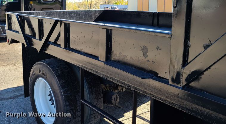 image for item GO9482 2008 GMC C7500  Crew Cab dump truck