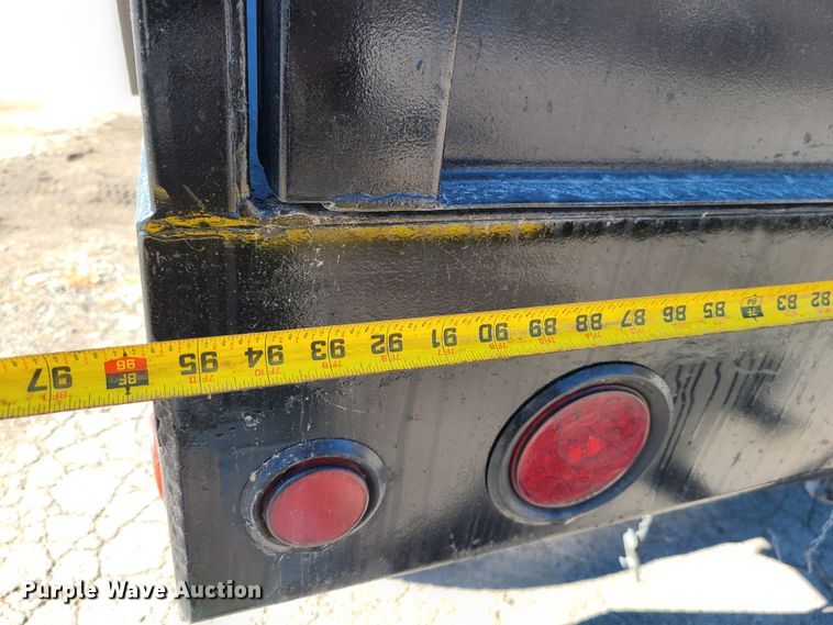 image for item GO9482 2008 GMC C7500  Crew Cab dump truck