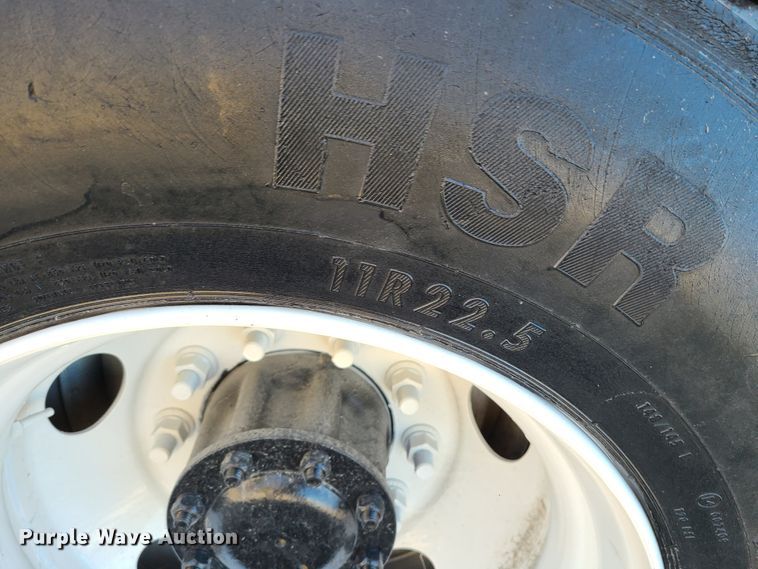 image for item GO9482 2008 GMC C7500  Crew Cab dump truck