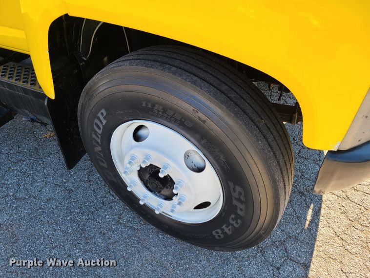 image for item GO9482 2008 GMC C7500  Crew Cab dump truck