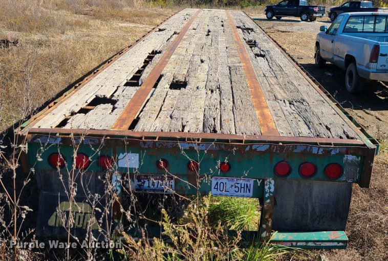image for item GO9498 1998 Fontaine  flatbed trailer