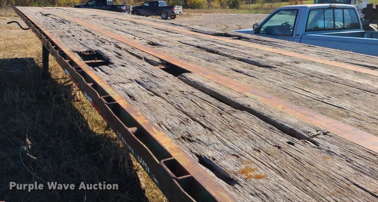 image for item GO9498 1998 Fontaine  flatbed trailer