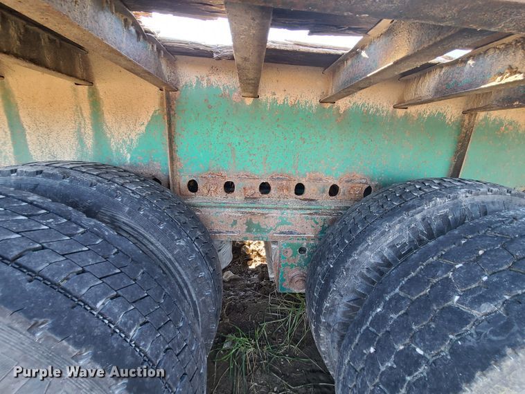 image for item GO9498 1998 Fontaine  flatbed trailer