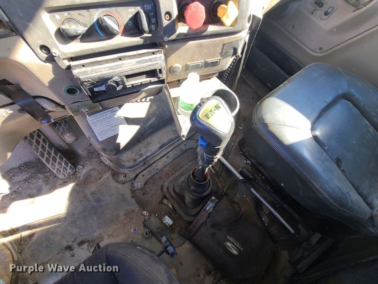 image for item GO9499 2007 Sterling L-Line  truck cab and chassis