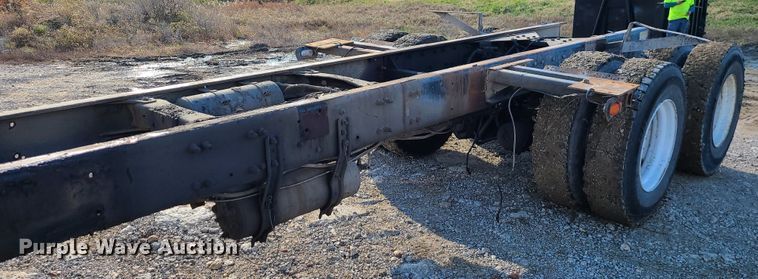 image for item GO9499 2007 Sterling L-Line  truck cab and chassis