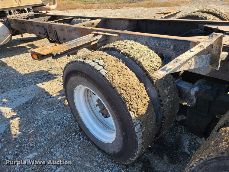 image for item GO9499 2007 Sterling L-Line  truck cab and chassis