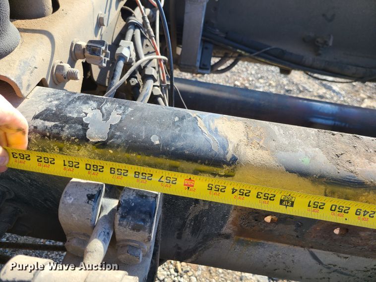 image for item GO9499 2007 Sterling L-Line  truck cab and chassis