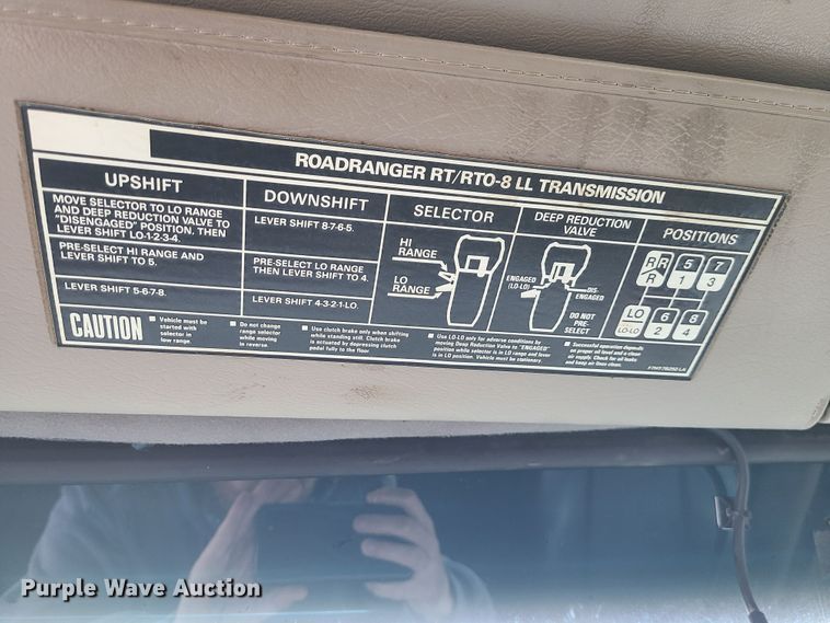 image for item GO9499 2007 Sterling L-Line  truck cab and chassis