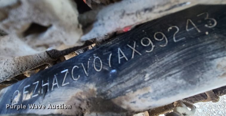 image for item GO9499 2007 Sterling L-Line  truck cab and chassis