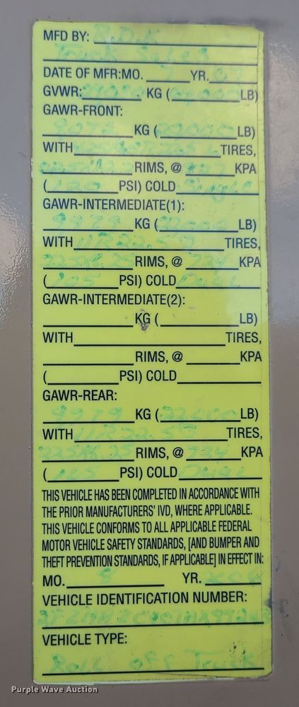 image for item GO9499 2007 Sterling L-Line  truck cab and chassis