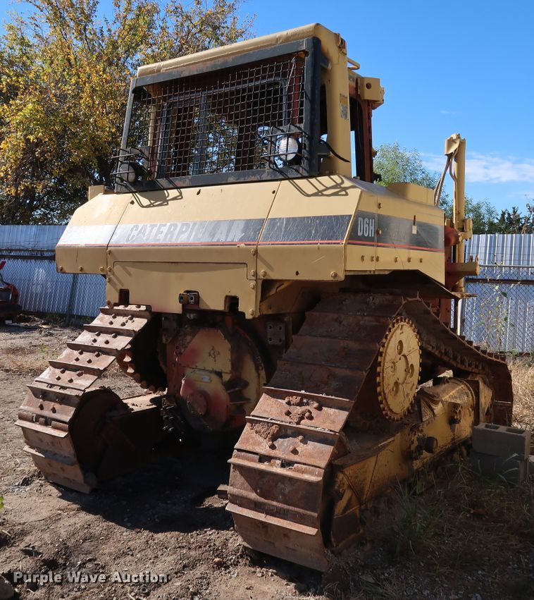 image for item HK9745 1988 Caterpillar D6H  dozer
