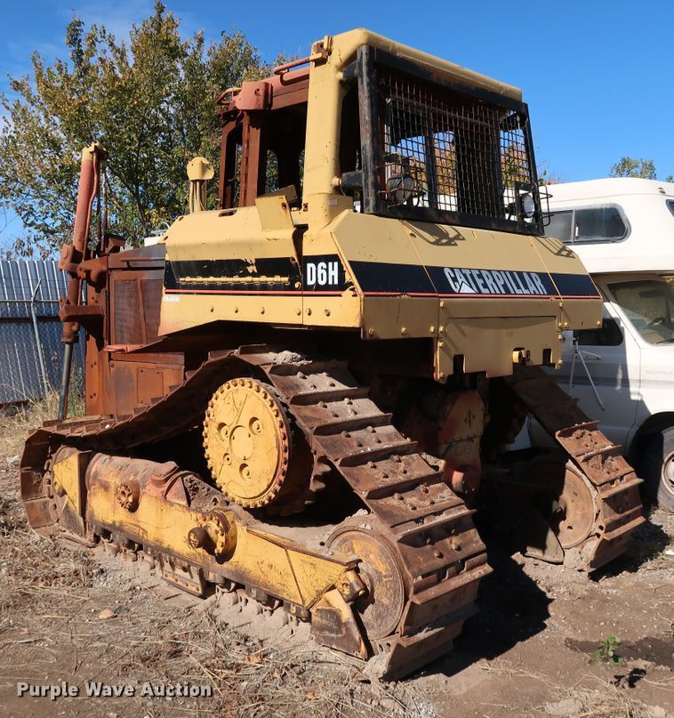 image for item HK9745 1988 Caterpillar D6H  dozer