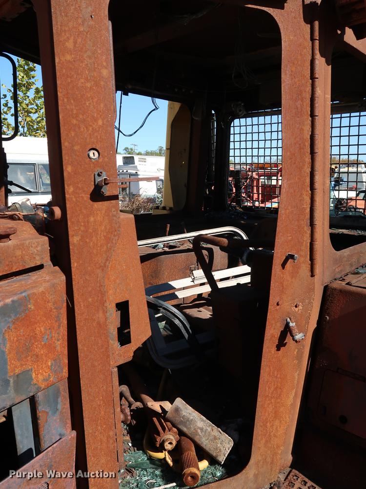 image for item HK9745 1988 Caterpillar D6H  dozer