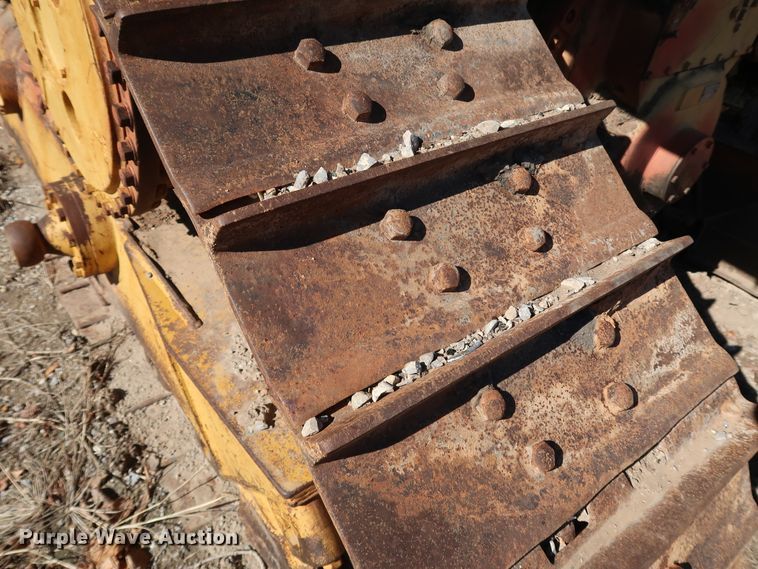 image for item HK9745 1988 Caterpillar D6H  dozer