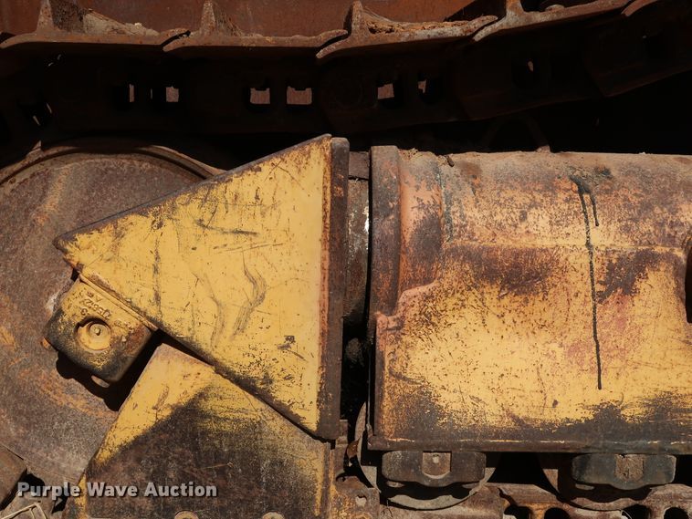 image for item HK9745 1988 Caterpillar D6H  dozer