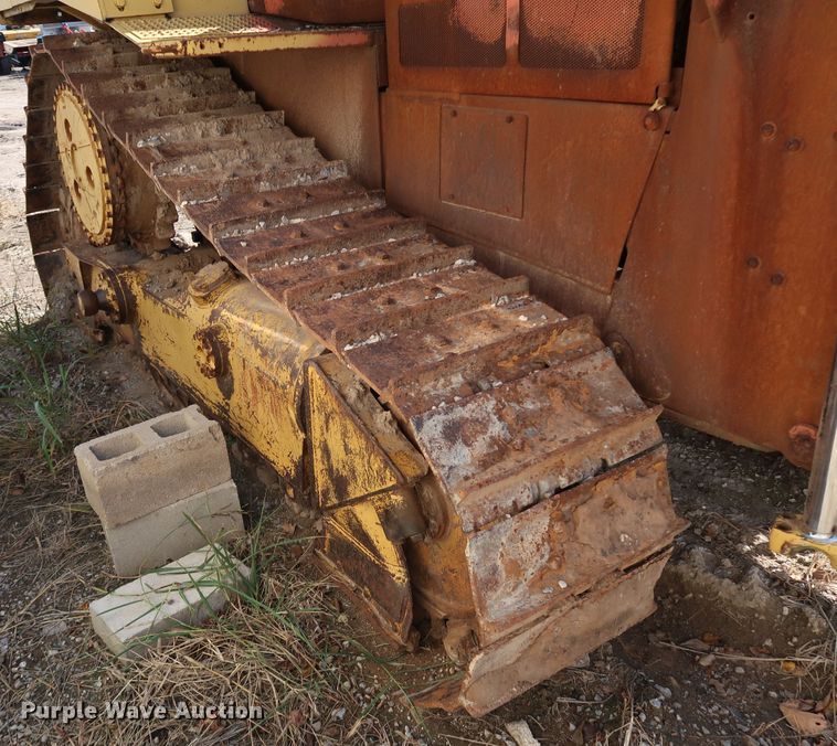 image for item HK9745 1988 Caterpillar D6H  dozer