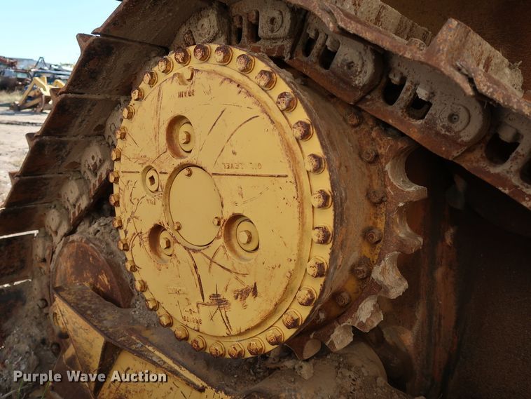 image for item HK9745 1988 Caterpillar D6H  dozer