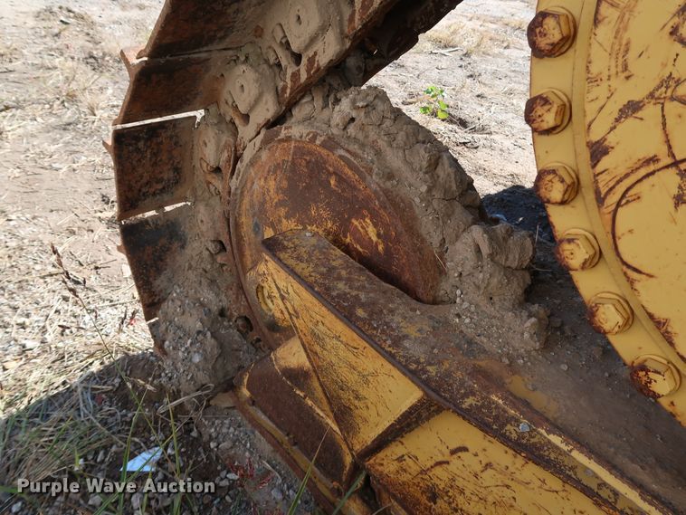 image for item HK9745 1988 Caterpillar D6H  dozer