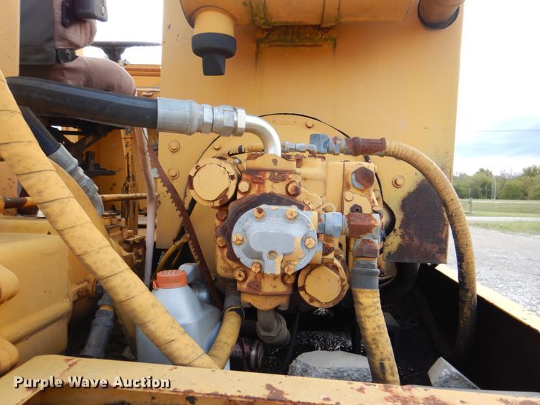 image for item HT9486 1988 Ingram 9-2800-PA  pneumatic roller