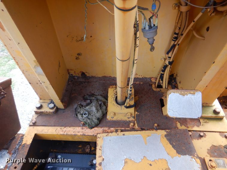 image for item HT9486 1988 Ingram 9-2800-PA  pneumatic roller