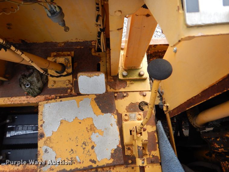 image for item HT9486 1988 Ingram 9-2800-PA  pneumatic roller