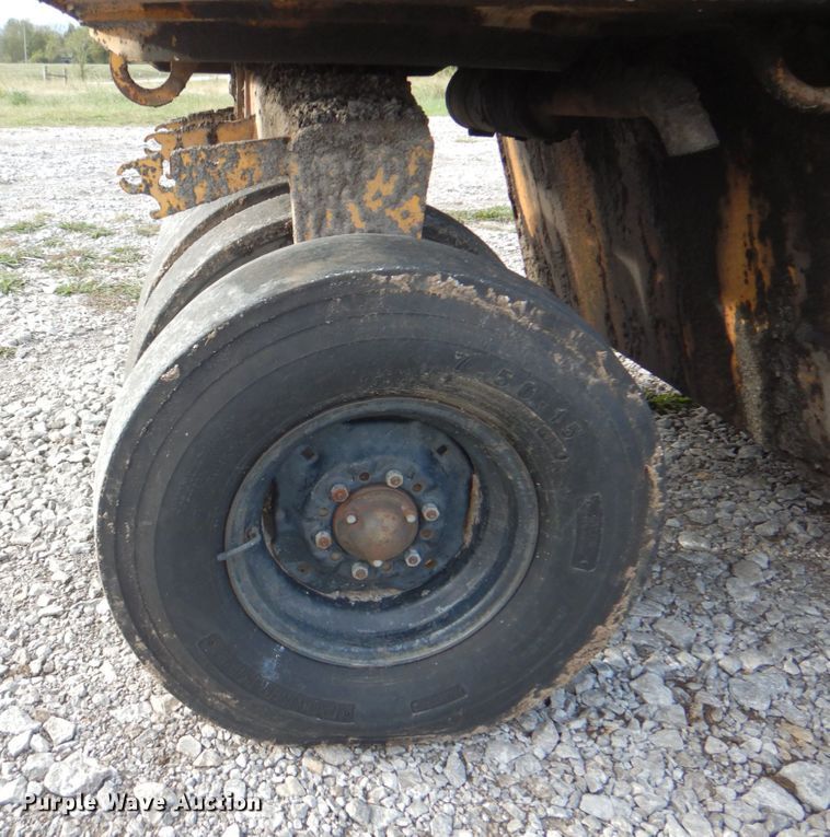 image for item HT9486 1988 Ingram 9-2800-PA  pneumatic roller