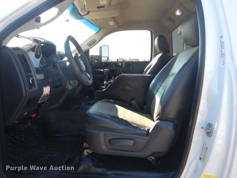 image for item HT9497 2012 Dodge Ram 5500HD  bucket truck