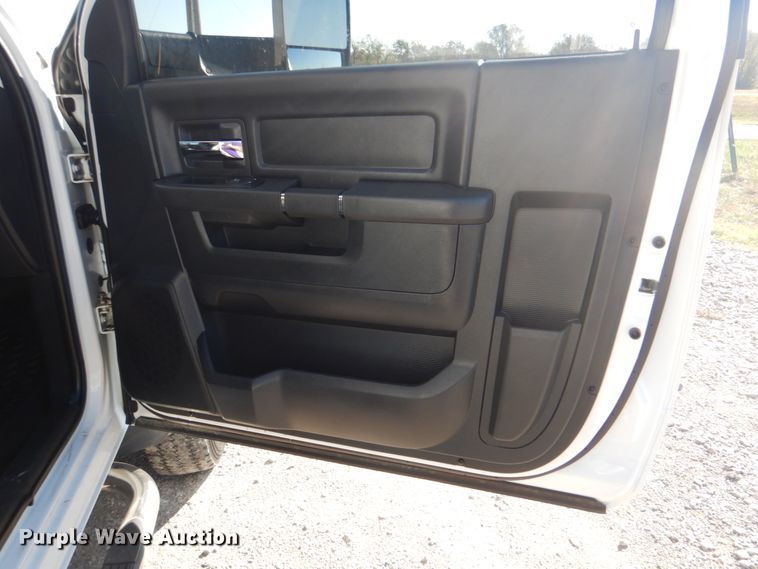 image for item HT9497 2012 Dodge Ram 5500HD  bucket truck