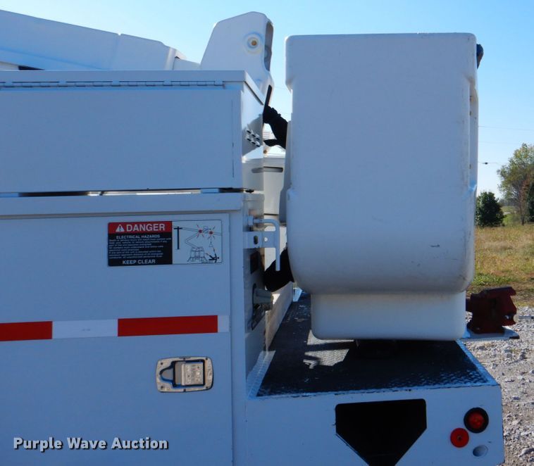 image for item HT9497 2012 Dodge Ram 5500HD  bucket truck