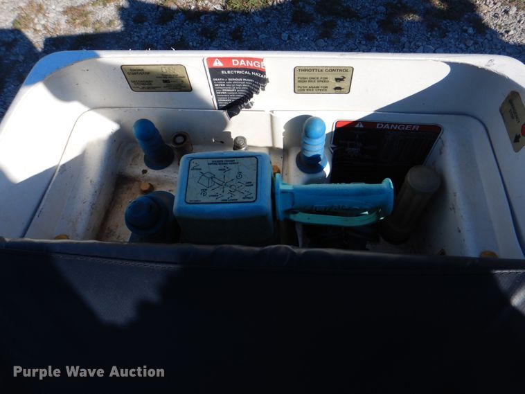 image for item HT9497 2012 Dodge Ram 5500HD  bucket truck