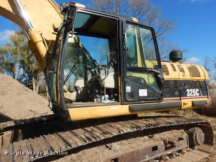 image for item HU9315 2004 Caterpillar 325CL  excavator