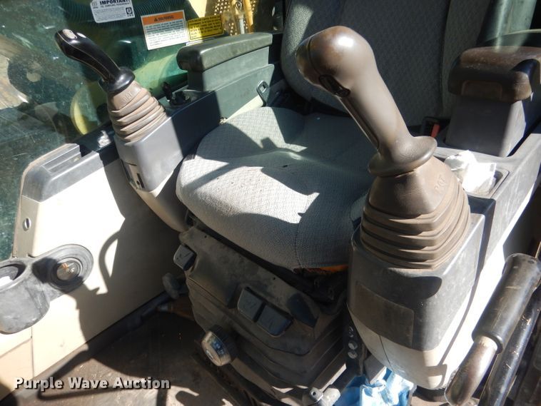 image for item HU9315 2004 Caterpillar 325CL  excavator