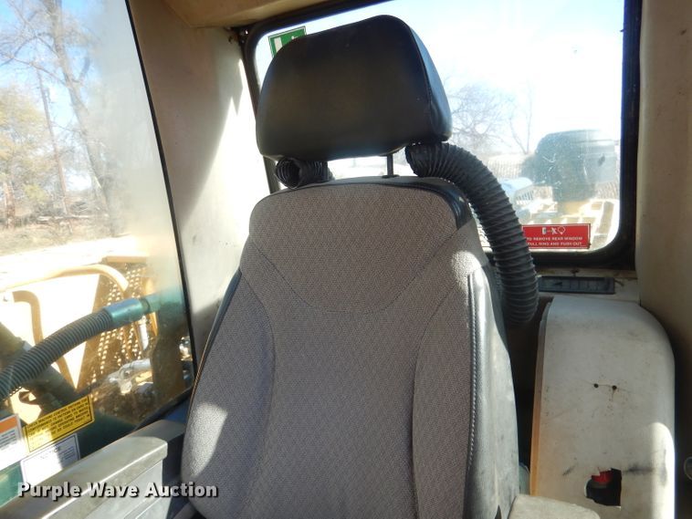 image for item HU9315 2004 Caterpillar 325CL  excavator