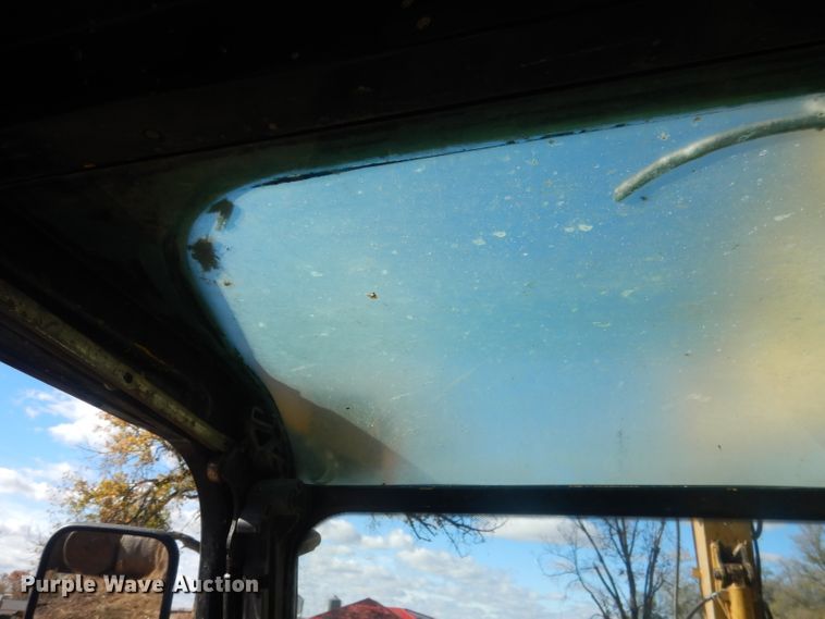 image for item HU9315 2004 Caterpillar 325CL  excavator