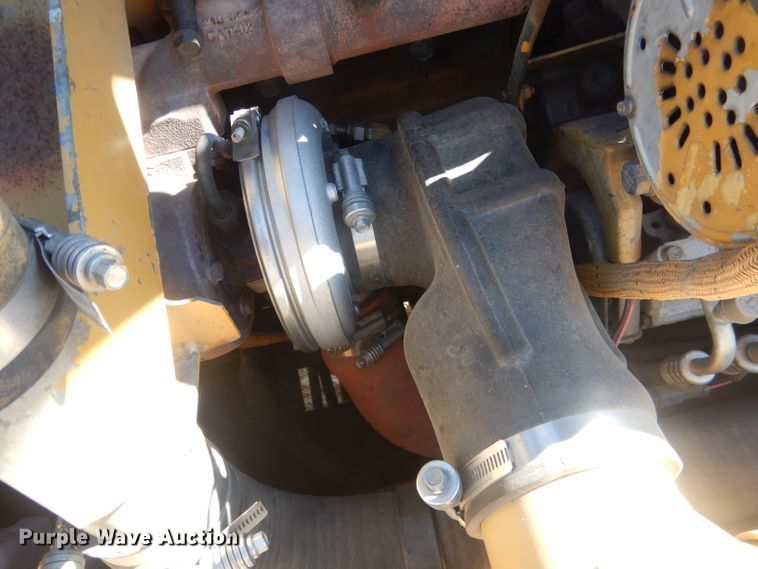 image for item HU9315 2004 Caterpillar 325CL  excavator