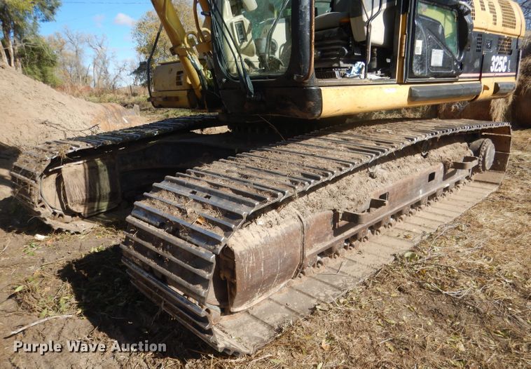 image for item HU9315 2004 Caterpillar 325CL  excavator