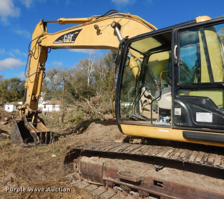 image for item HU9315 2004 Caterpillar 325CL  excavator