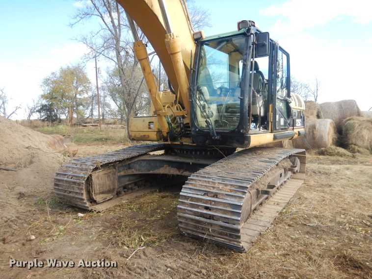 image for item HU9315 2004 Caterpillar 325CL  excavator