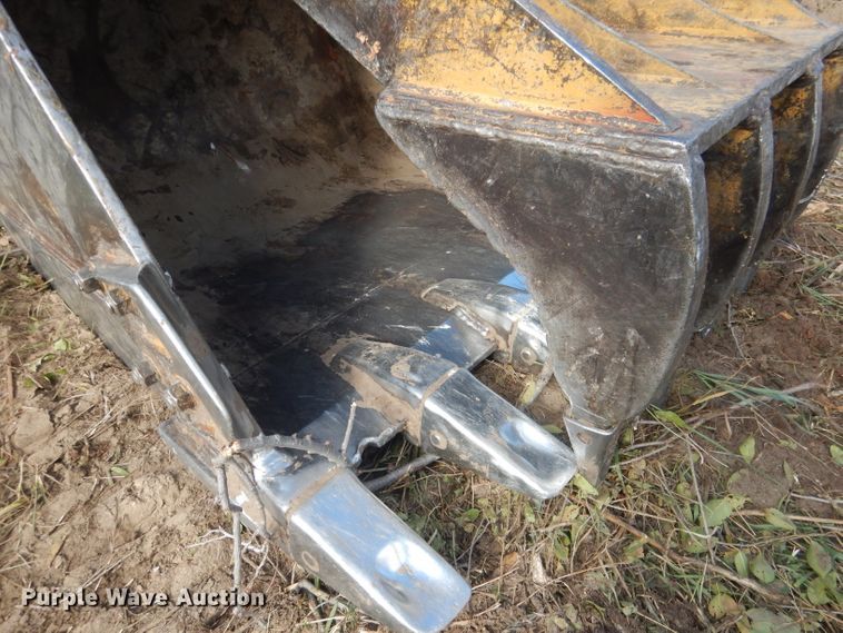 image for item HU9315 2004 Caterpillar 325CL  excavator